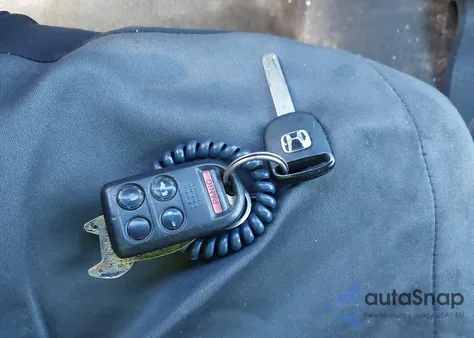 2006 Honda Odyssey Ex-L from USA, damaged, VIN 5FNRL38686B116405